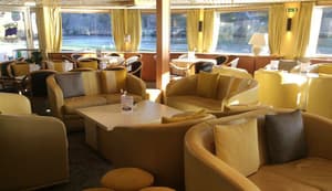 CroisiEurope MS Vasco de Gama Interior Lounge Bar 6.jpg